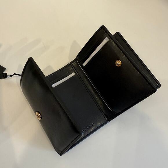 MARC JACOBS S129L01FA21 THE GLAM SHOT MEDIUM TRIFOLD IN BLACK - Picture 11 of 12